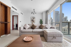 Spacious 1 BR Apartment Near